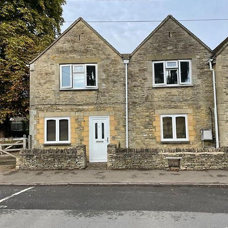 The Old Bakery Apartment South Cerney Exterior photo